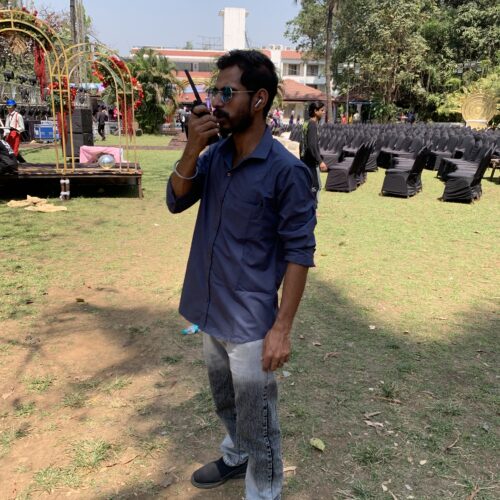 📡 Walkie-Talkie Rental Services